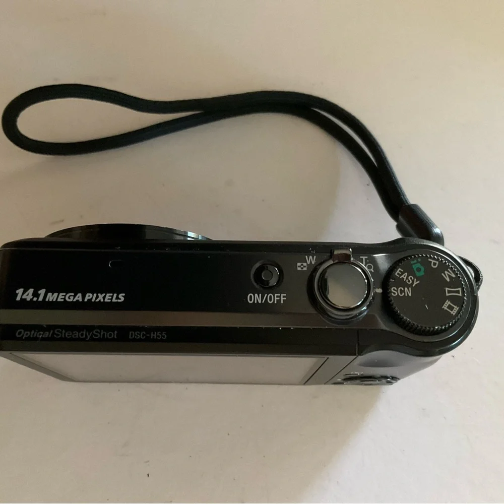 Sony Cyber-shot DSC-H55 Black Camera Set with Accessories - Picture 4 of 11